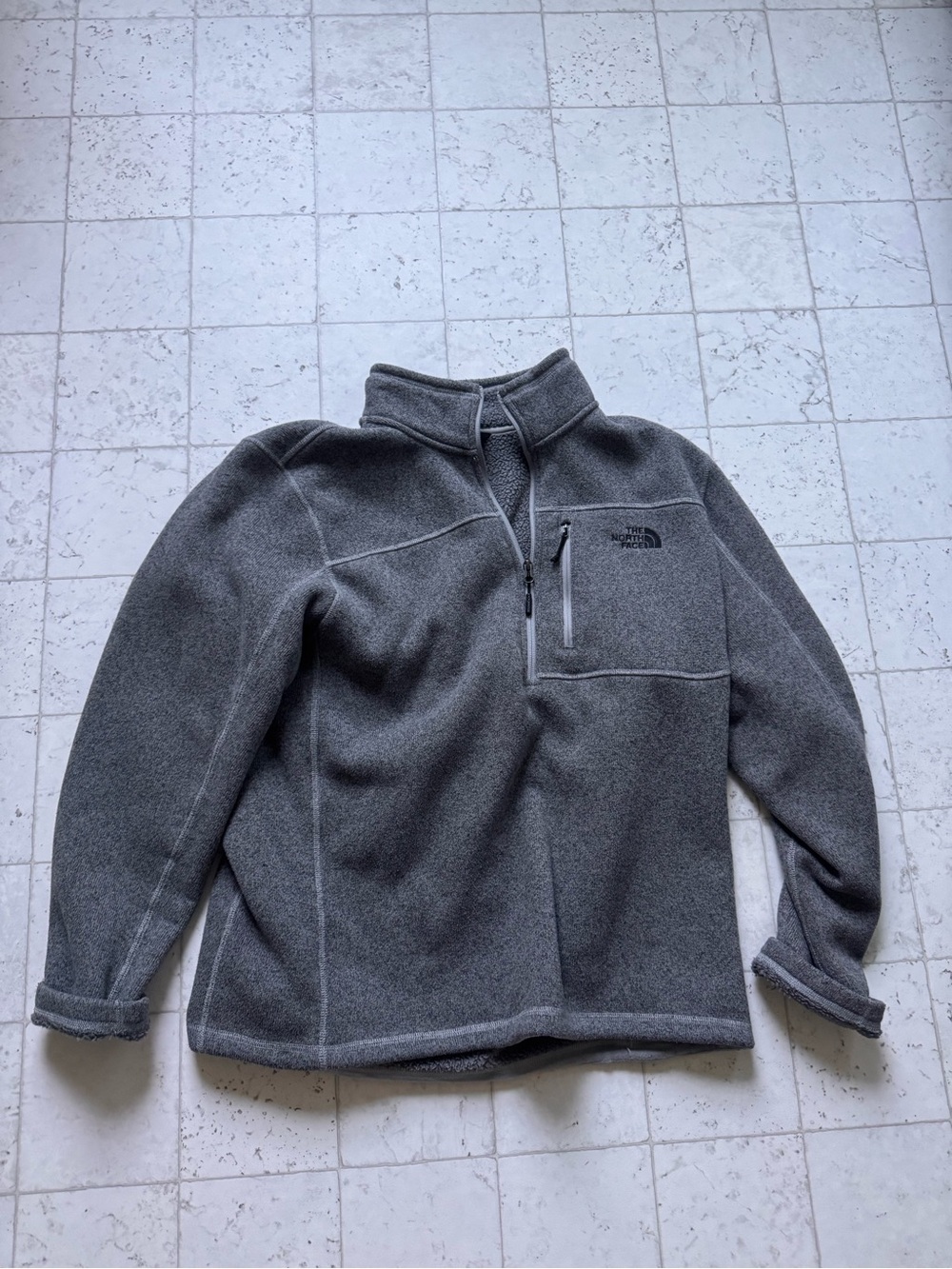 The North Face Men's Gray Quarter-Zip Fleece Pullover